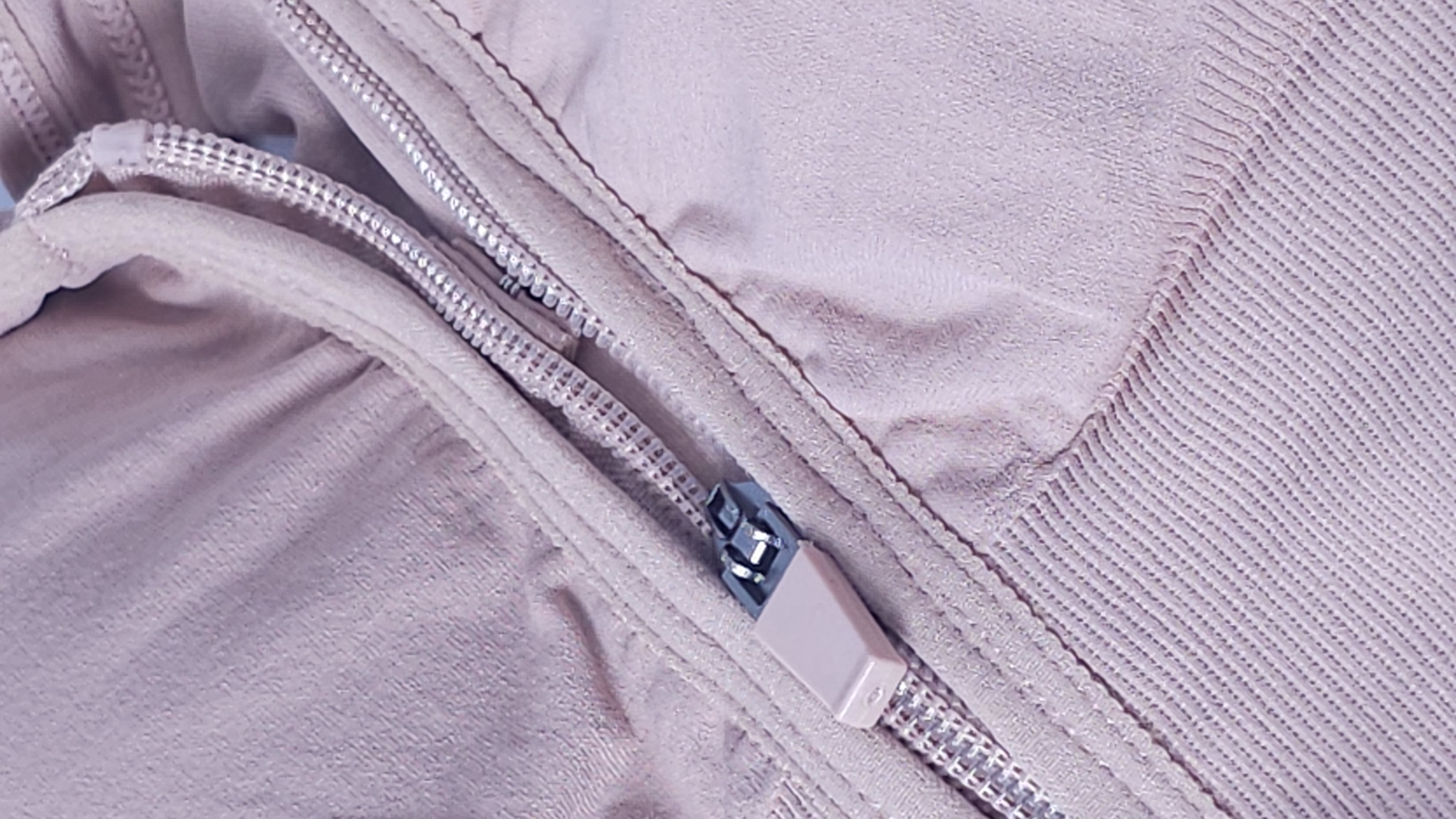 نیم تنه اسپرت ورزشی زیپ دار کد ۰۰۱۸